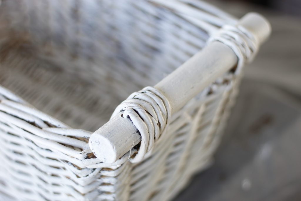 picture of a white painted basket to cheer-up my home