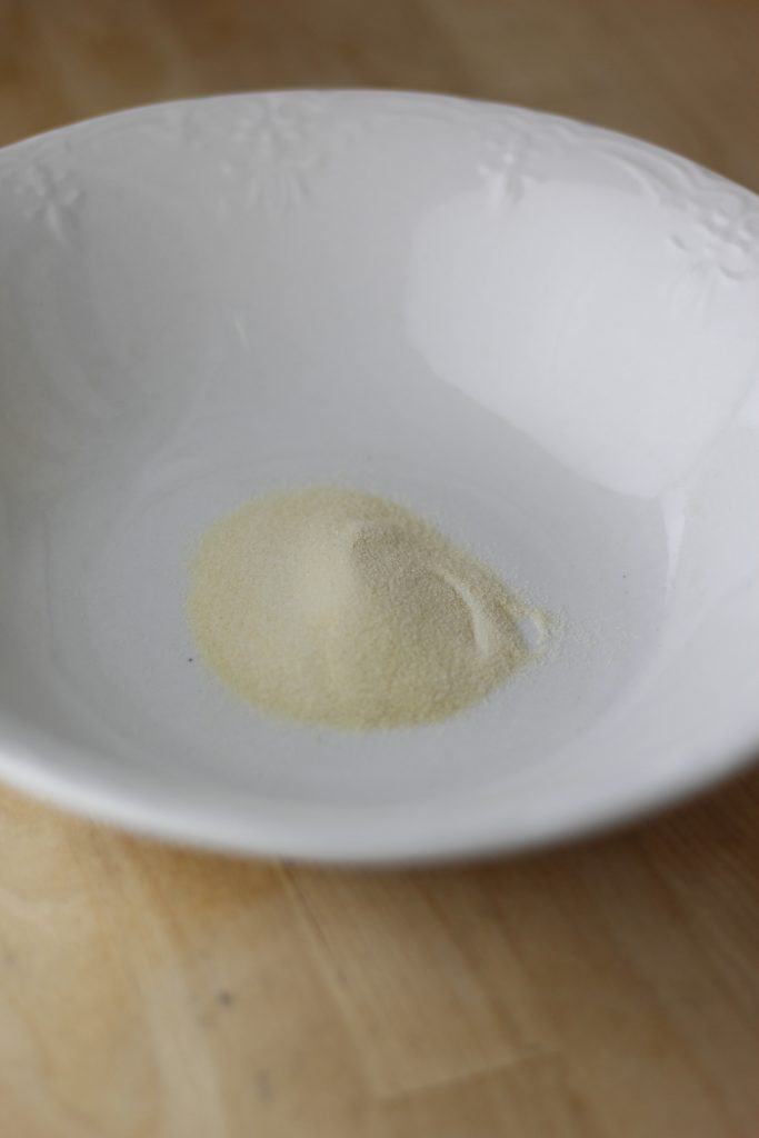 picture of white bowl containing 1 Tbsp. gelatin powder